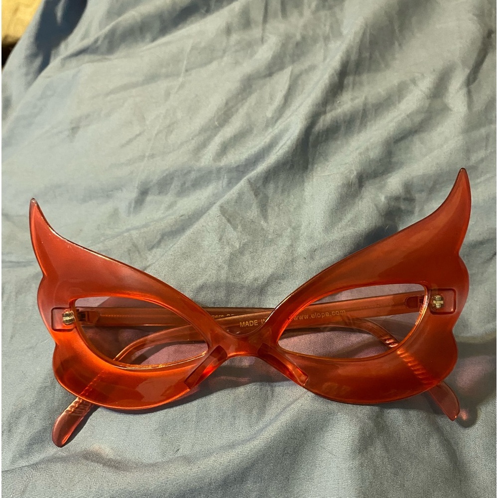 Vintage Dr. Peepers sunglasses- cat-eye bat-wing funky pink. Offers welcome.